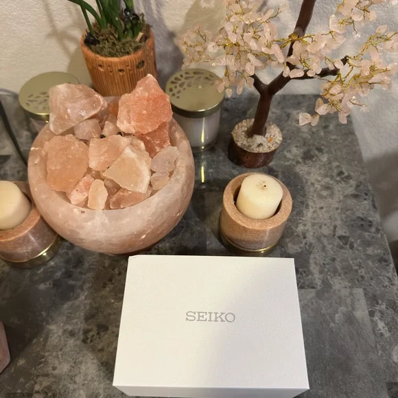 Women's Diamond (1/10 ct. t.w.) Two Tone Bracelet Watch 29.5mm - Picture 4 of 4